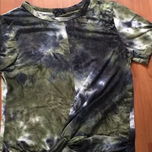 Rue 21  crop top shirt